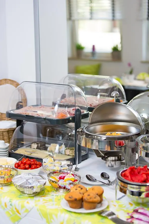 Hotel Sirrah Stuttgart Alemania